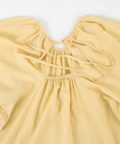 titivate(ティティベイト)の「バックリボンボリューム袖ブラウス(シャツ/ブラウス・レディース・ベージュ/ブラック/イエロー/オフホワイト・S/M)」の21枚目の写真