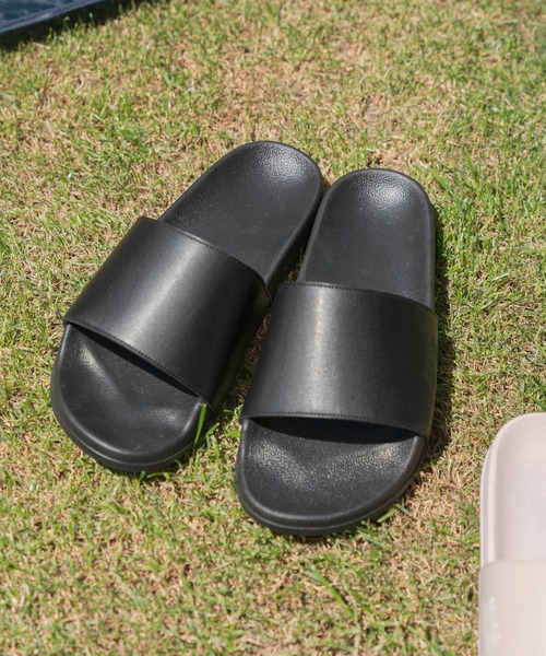 GLOBAL WORK（グローバルワーク）の「オリジナルシャワーサンダル【G.W.G.G.】/945630（その他シューズ・レディース・ブラック/ライトベージュ・MEDIUM/LARGE）」の3枚目の写真