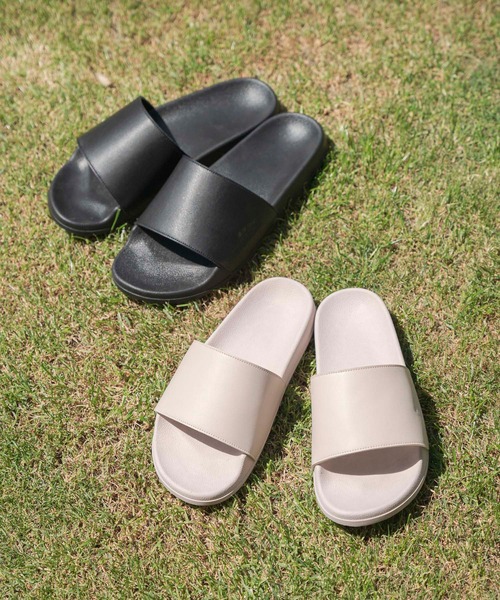 GLOBAL WORK（グローバルワーク）の「オリジナルシャワーサンダル【G.W.G.G.】/945630（その他シューズ・レディース・ブラック/ライトベージュ・MEDIUM/LARGE）」の4枚目の写真