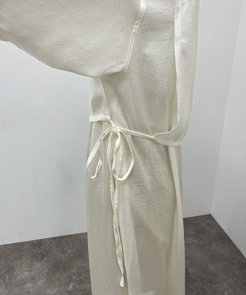apres jour mignon（アプレジュールミニョン）の「バンドカラーカフタンワンピース【ZOZOTOWN限定アイテム】（ワンピース・レディース・アイボリー/オフホワイト/ブラック・X-LARGE/フリー）」の12枚目の写真
