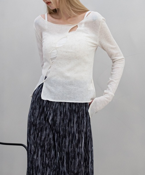 UNE MANSION（ユヌマンション）の「斜めホールスリム長袖Tシャツ（Tシャツ/カットソー・レディース・ブラック/アイボリー/チャコール・FREE）」の18枚目の写真