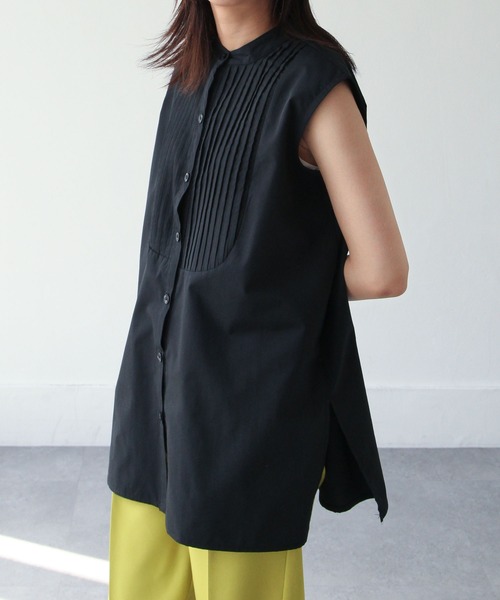 Chillfar(チルファー)の「ピンタックフレンチスリーブシャツチュニック(シャツ/ブラウス・レディース・ホワイト/ブラック・FREE)」の2枚目の写真