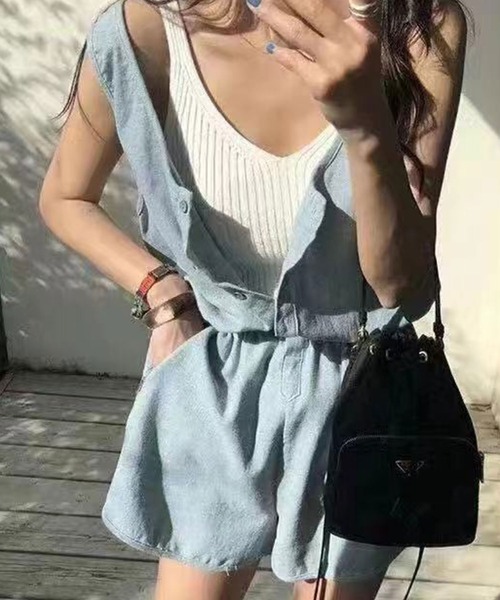 SPIGA（スピーガ）の「ノースリーブデニムオールインワン（つなぎ/オールインワン・レディース・ライトブルー/ダークブルー・FREE）」の2枚目の写真