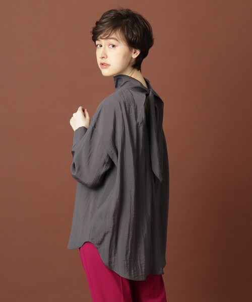 DRESSTERIOR（ドレステリア）の「◆【otonaMUSE11月号掲載】バックシャンボウブラウス（シャツ/ブラウス・レディース・ピンク系/ホワイト系/チャコールグレー・36/38）」の7枚目の写真