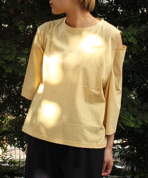 DROIT BELLO（ドロイトベロ）の「DROIT BELLO（ドロイトベロ）ショルダー開きアシメTシャツ（Tシャツ/カットソー・レディース・ホワイト/サックスブルー/イエロー・FREE）」の9枚目の写真