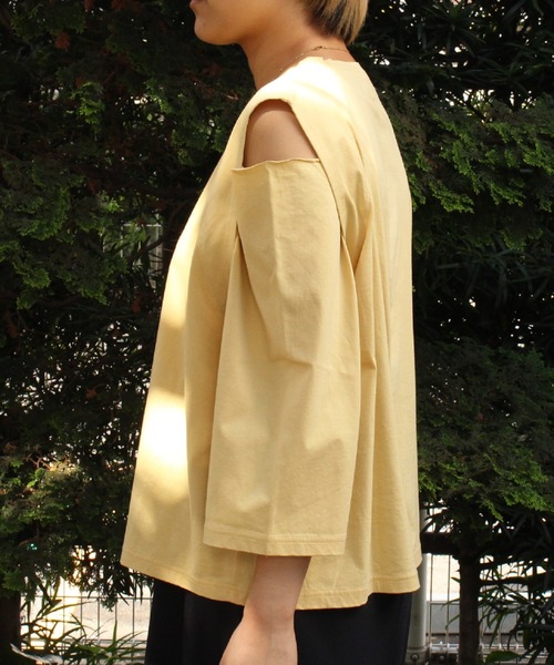 DROIT BELLO（ドロイトベロ）の「DROIT BELLO（ドロイトベロ）ショルダー開きアシメTシャツ（Tシャツ/カットソー・レディース・ホワイト/サックスブルー/イエロー・FREE）」の8枚目の写真