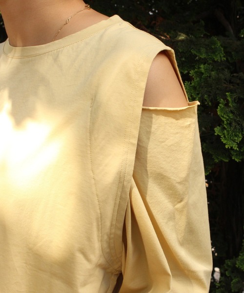 DROIT BELLO（ドロイトベロ）の「DROIT BELLO（ドロイトベロ）ショルダー開きアシメTシャツ（Tシャツ/カットソー・レディース・ホワイト/サックスブルー/イエロー・FREE）」の6枚目の写真