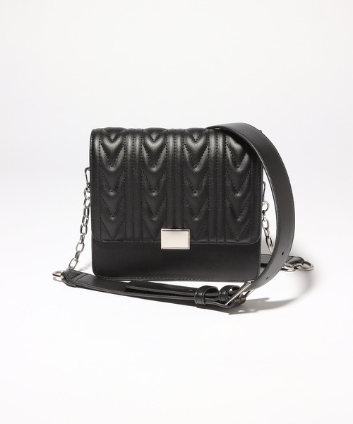 PAGEBOY(ページボーイ)の「キルトステッチショルダー(ショルダーバッグ・レディース・ブラック/ブルー系その他・FREE)」の4枚目の写真