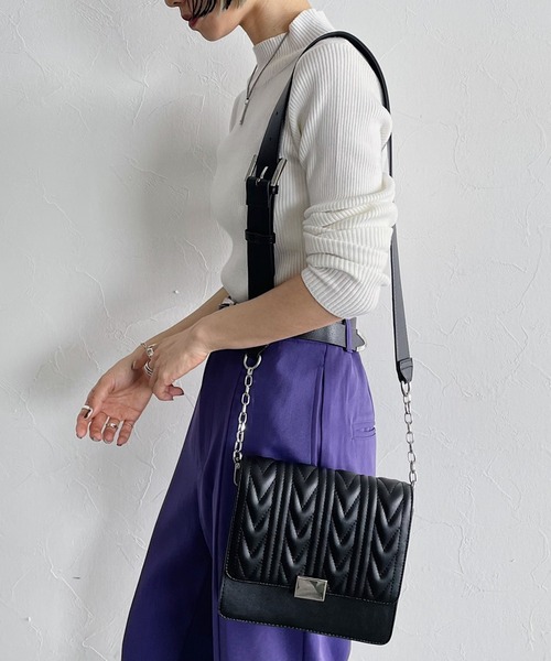 PAGEBOY(ページボーイ)の「キルトステッチショルダー(ショルダーバッグ・レディース・ブラック/ブルー系その他・FREE)」の18枚目の写真