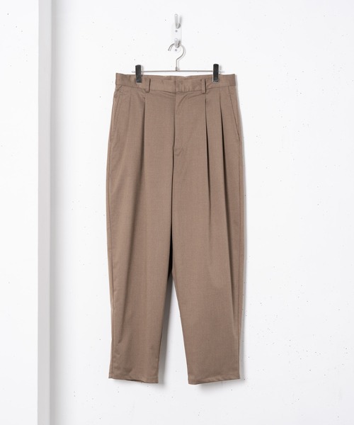 Alcindor Materials(アルシンダーマテリアルズ)の「two tuck slacks/2タックスラックス(その他パンツ・メンズ・ベージュ/ブラウン・MEDIUM/LARGE)」の10枚目の写真