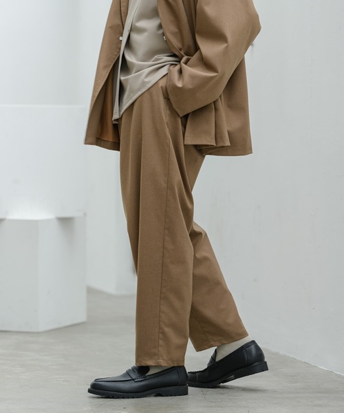 Alcindor Materials(アルシンダーマテリアルズ)の「two tuck slacks/2タックスラックス(その他パンツ・メンズ・ベージュ/ブラウン・MEDIUM/LARGE)」の17枚目の写真