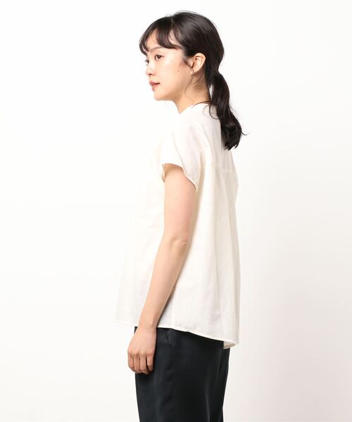 Te chichi TERRASSE（テチチテラス）の「バンドカラーブラウス（シャツ/ブラウス・レディース・ブラック/オレンジ/ネイビー/オフホワイト・ﾌﾘ-）」の5枚目の写真