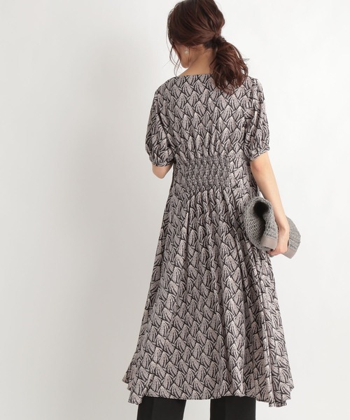 Andemiu(アンデミュウ)の「ガラフロントオープンワンピース235188(ワンピース・レディース・ネイビー/ライトベージュ・FREE)」の17枚目の写真