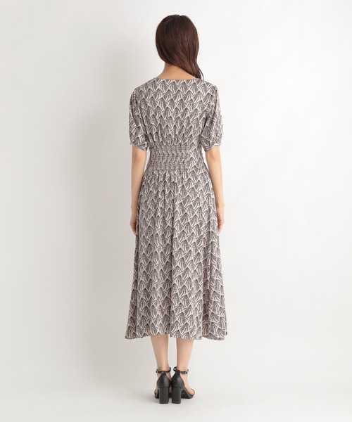 Andemiu(アンデミュウ)の「ガラフロントオープンワンピース235188(ワンピース・レディース・ネイビー/ライトベージュ・FREE)」の18枚目の写真