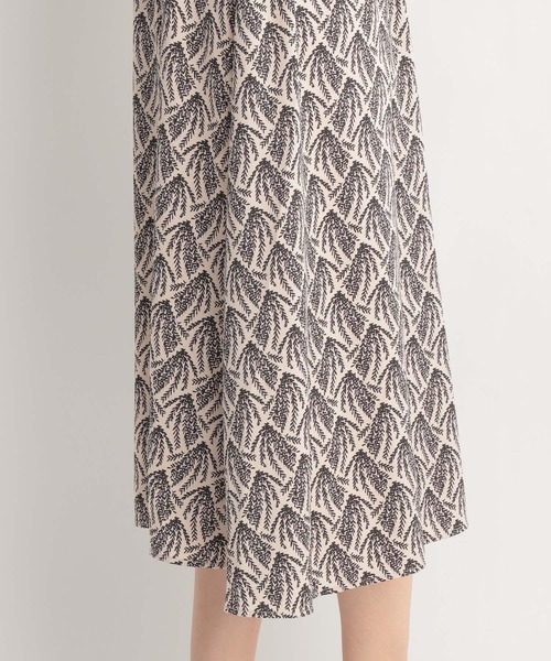 Andemiu(アンデミュウ)の「ガラフロントオープンワンピース235188(ワンピース・レディース・ネイビー/ライトベージュ・FREE)」の13枚目の写真