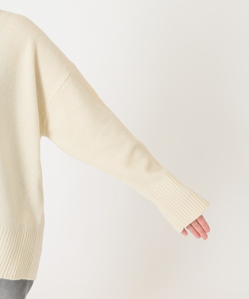 JOURNAL STANDARD（ジャーナルスタンダード）の「AQUA Vネックワイドプルオーバー◆（ニット/セーター・レディース・グレー/ホワイト/ブルー/ブラウン・FREE）」の6枚目の写真