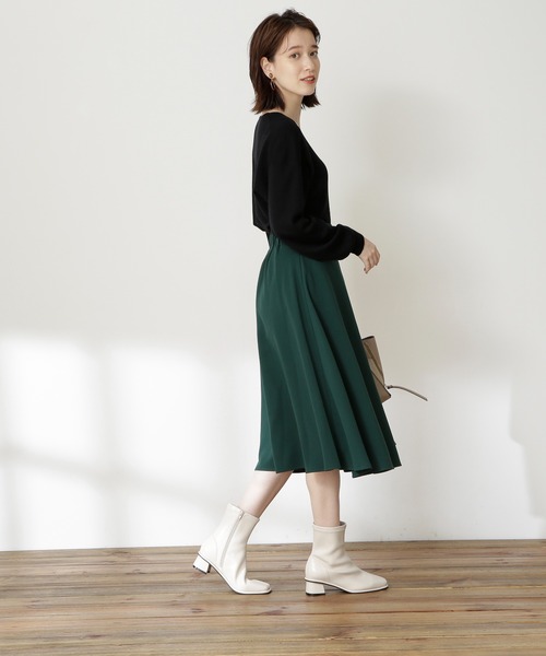 N.（N. Natural Beauty Basic）（エヌエヌナチュラルビューティーベーシック）の「◆ウールベーシック総針Ｖネックニット（ニット/セーター・レディース・ブラック/グレー/オートミール/ライトグリーン/ブルー/パープル/ダークパープル/グリーン・MEDIUM）」の10枚目の写真