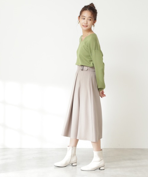 N.（N. Natural Beauty Basic）（エヌエヌナチュラルビューティーベーシック）の「◆ウールベーシック総針Ｖネックニット（ニット/セーター・レディース・ブラック/グレー/オートミール/ライトグリーン/ブルー/パープル/ダークパープル/グリーン・MEDIUM）」の21枚目の写真