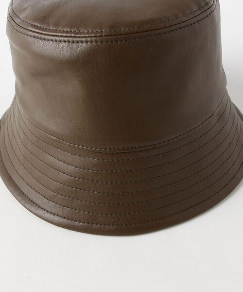 fredy emue（フレディエミュ）の「【LE VERNIS/ルベルニ】フェイクレザーリバーシブルハット（ハット・レディース・ブラック/カーキ/ベージュ・FREE）」の14枚目の写真