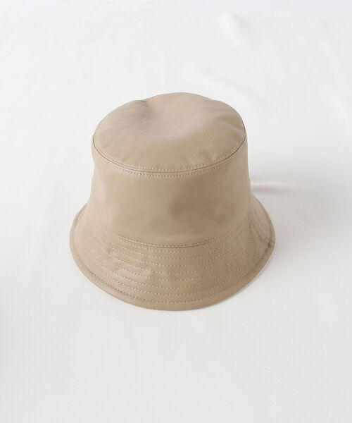 fredy emue（フレディエミュ）の「【LE VERNIS/ルベルニ】フェイクレザーリバーシブルハット（ハット・レディース・ブラック/カーキ/ベージュ・FREE）」の16枚目の写真