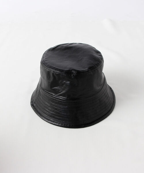 fredy emue（フレディエミュ）の「【LE VERNIS/ルベルニ】フェイクレザーリバーシブルハット（ハット・レディース・ブラック/カーキ/ベージュ・FREE）」の18枚目の写真