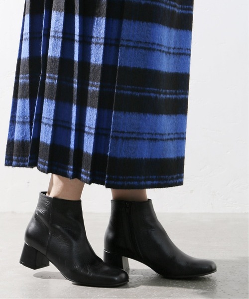 REMME（レメ）の「【REMME/レメ】スクエアトゥブーツ◆（ブーツ・レディース・ホワイト/ブラック・36/37/38）」の2枚目の写真