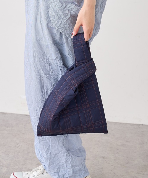 PUAL CE CIN（ピュアルセシン）の「ＱＵＩＬＴＩＮＧ　ＣＨＥＣＫ　ＭＡＲＣＨＥ　ＢＡＧ（ショルダーバッグ・レディース・グレー/ネイビー/ベージュ/ブルー・FREE）」の22枚目の写真