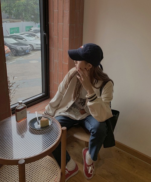 aimoha（アイモハ）の「ユニセックスゆったりブルゾン（スタジャン・レディース・ベージュ/ネイビー・FREE）」の17枚目の写真