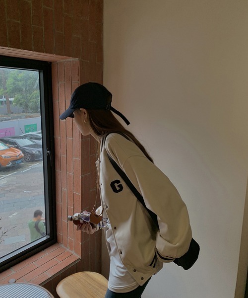 aimoha（アイモハ）の「ユニセックスゆったりブルゾン（スタジャン・レディース・ベージュ/ネイビー・FREE）」の20枚目の写真