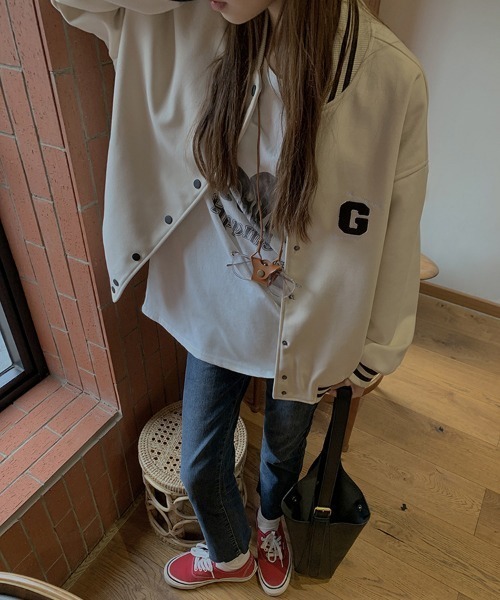 aimoha（アイモハ）の「ユニセックスゆったりブルゾン（スタジャン・レディース・ベージュ/ネイビー・FREE）」の10枚目の写真