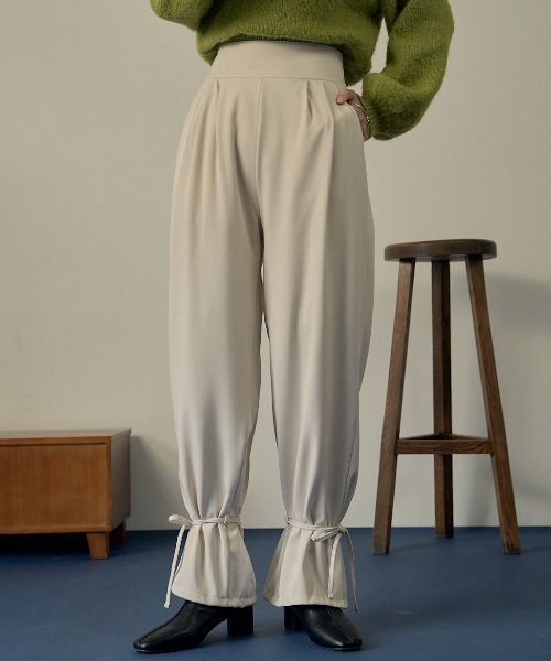 VANNIE U（ヴァニーユー）の「キャンディストレートパンツ（その他パンツ・レディース・ネイビー/ブラウン/アイボリー・FREE/S）」の2枚目の写真