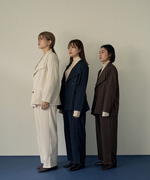 VANNIE U（ヴァニーユー）の「キャンディストレートパンツ（その他パンツ・レディース・ネイビー/ブラウン/アイボリー・FREE/S）」の4枚目の写真