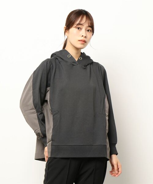 INTERPLANET(インタープラネット)の「バックデザインパーカー(パーカー・レディース・グリーン/チャコールグレー/ナチュラル・FREE)」の2枚目の写真