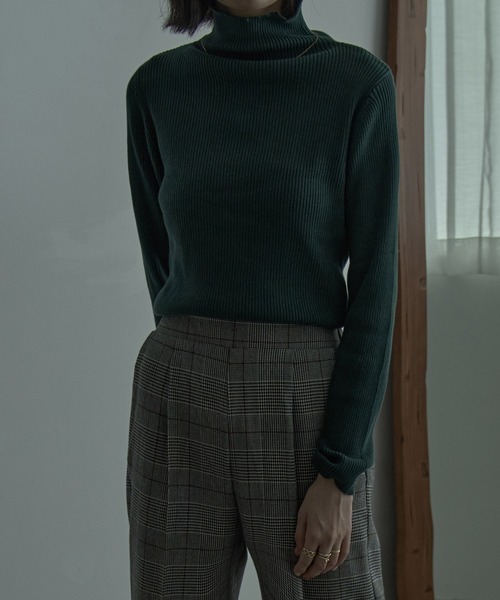 etoll.（エトル）の「タートルネックリブニット（ニット/セーター・レディース・ブラック/ダークグリーン/杢グレー/バーガンディー/グレイッシュベージュ・LL/4L/M）」の4枚目の写真