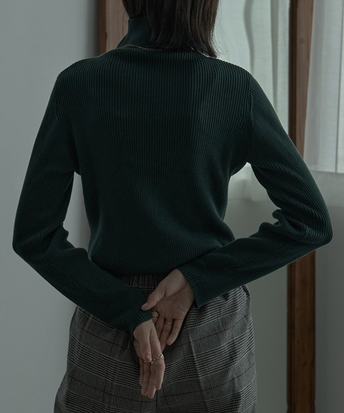 etoll.（エトル）の「タートルネックリブニット（ニット/セーター・レディース・ブラック/ダークグリーン/杢グレー/バーガンディー/グレイッシュベージュ・LL/4L/M）」の13枚目の写真