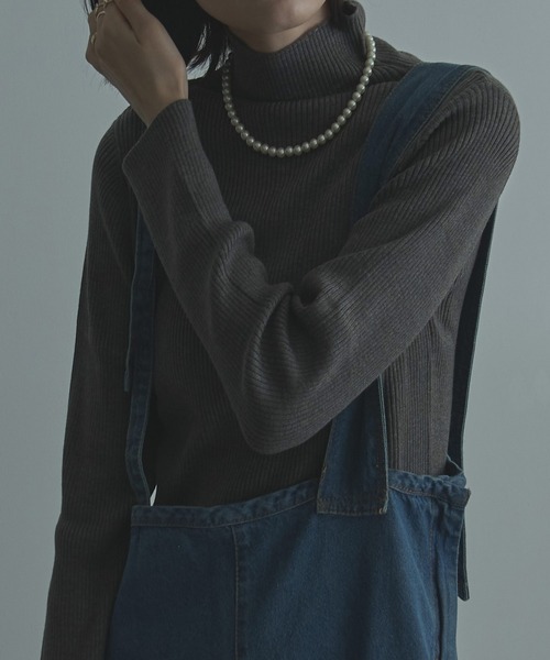 etoll.（エトル）の「タートルネックリブニット（ニット/セーター・レディース・ブラック/ダークグリーン/杢グレー/バーガンディー/グレイッシュベージュ・LL/4L/M）」の12枚目の写真