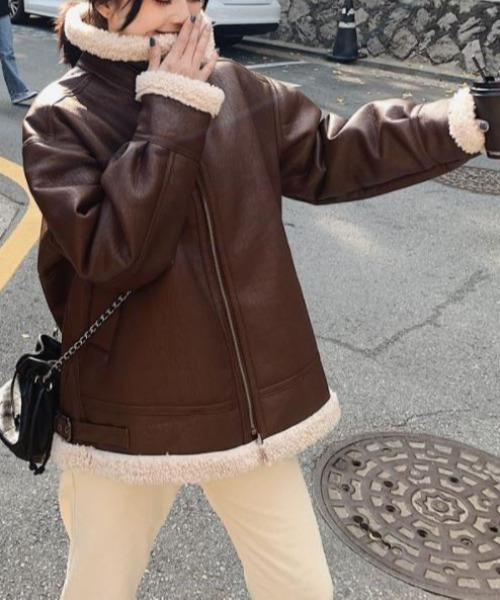 emi+(エミプラス)の「ボアブルゾンジャケット(ブルゾン・レディース・ブラック/ブラウン/グレー/カーキ/チャコールグレー/アイボリー・S/M/L/XL)」の18枚目の写真