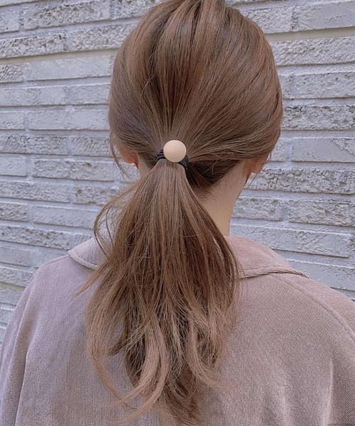 TONE SELECT GOODS（トーンセレクトグッズ）の「【Liaa】アンティークモチーフヘアゴム（ヘアゴム・レディース・ゴールド系その他2/ゴールド系その他/ブラウン/ブラック/ブラック系その他・FREE）」の3枚目の写真