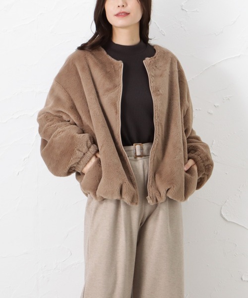 Howdy Marie（ハウディ―マリー）の「ノーカラー ファーブルゾン（ブルゾン・レディース・ベージュ/グレー/ブラウン・フリー）」の3枚目の写真