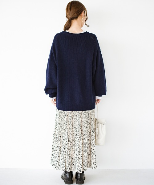 haco!（ハコ）の「コーデの縁の下の力持ち！「シンプルなのになんだかオシャレに見える」を目指してディテールにこだわった　とにかく頼れる定番ニット by who made me（ニット/セーター・レディース・ネイビー/レッド/ブラウン・SMALL/MEDIUM/X-LARGE/LARGE）」の12枚目の写真