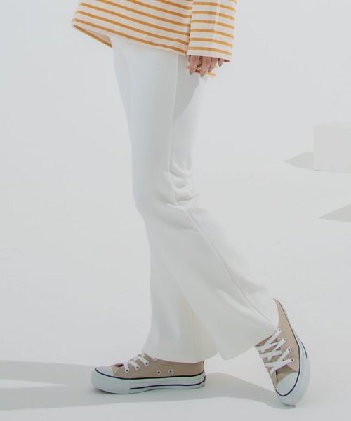 CHOCOA(チョコア)の「マタニティリラックス裾ワイドシンプルパンツ(マタニティウェア/グッズ・レディース・ブラック/アイボリー・MEDIUM/LARGE)」の10枚目の写真