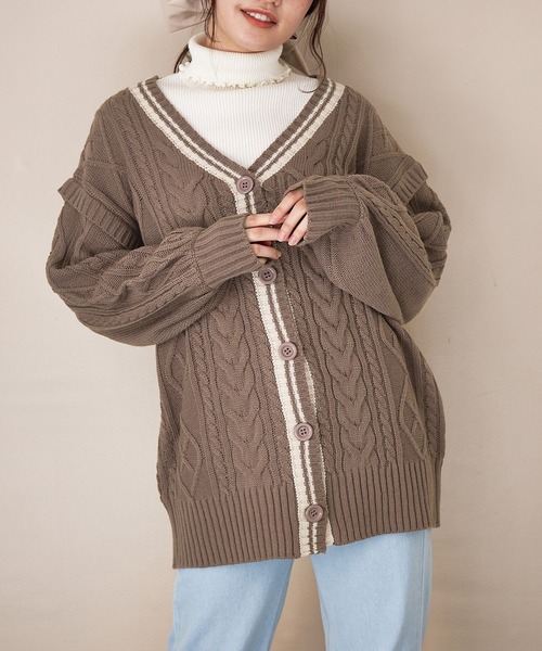 OLIVE des OLIVE（オリーブデオリーブ）の「ライン入りVネック