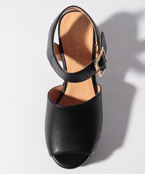 To b. by agnes b.(トゥービーバイアニエスベー)の「WF23 CHAUSSURES プラットフォームサンダル(サンダル・レディース・レッド・SMALL/MEDIUM/LARGE)」の5枚目の写真