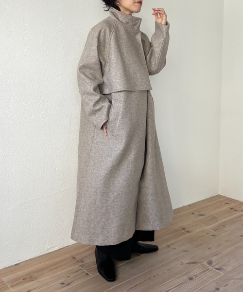 wee9s(ウィークス)の「daily daily long coat #2 / デイリーデイリーケープデザインスタンドカラーロングコート(ノーカラーコート・レディース・ブラック/アイボリー/グリーン/ベージュ/オリーブ・FREE)」の16枚目の写真