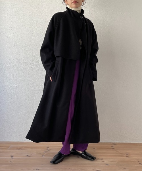 wee9s(ウィークス)の「daily daily long coat #2 / デイリーデイリーケープデザインスタンドカラーロングコート(ノーカラーコート・レディース・ブラック/アイボリー/グリーン/ベージュ/オリーブ・FREE)」の11枚目の写真