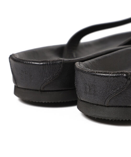 BEAMS BOY(ビームスボーイ)の「maturely / Leather Zouri(サンダル・レディース・ブラック/ベージュ・23/24/25)」の8枚目の写真