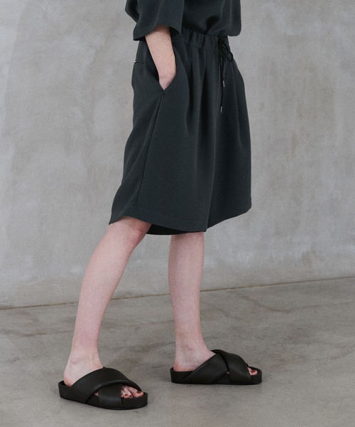WYM × ATTACHMENT（ウィム×アタッチメント）の「EASY WIDE TUCK SHORTS（その他パンツ・メンズ・ブラウン/グレー系・S/M/L）」の22枚目の写真