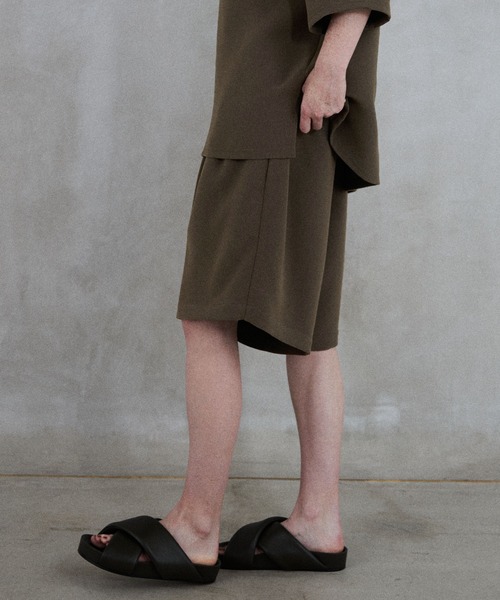EASY WIDE TUCK SHORTS（その他パンツ）｜WYM × ATTACHMENT（ウィム