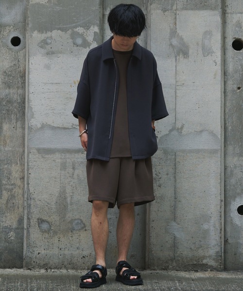 WYM × ATTACHMENT（ウィム×アタッチメント）の「EASY WIDE TUCK SHORTS（その他パンツ・メンズ・ブラウン/グレー系・S/M/L）」の5枚目の写真