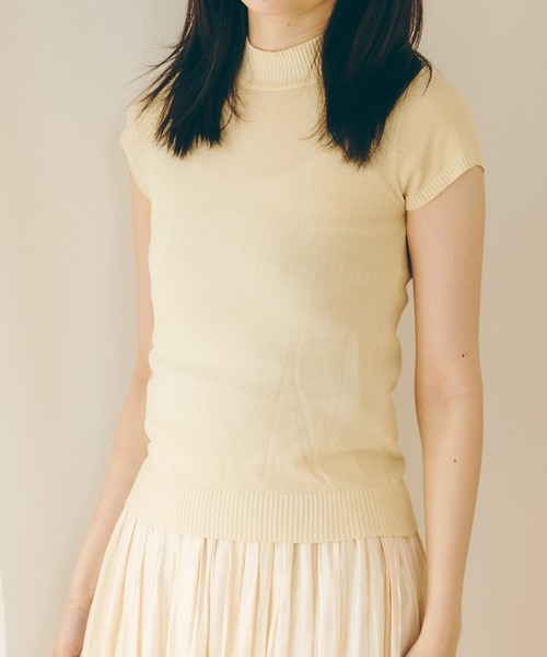 Lamoa(ラモア)の「Lamoa/ベーシック ハーフスリーブ ニット トップス(ニット/セーター・レディース・ホワイト/ブラック/ブラウン/アイボリー/グリーン/ダークグリーン/イエロー/レッド/ワインレッド/ブルー・FREE)」の5枚目の写真